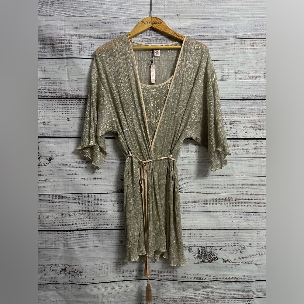 Victoria Secret - Sexy Sleep Set (Cami, Shorts & housecoat)